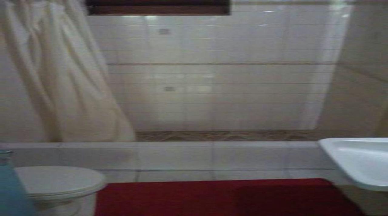 Shades Cottage Guesthouse Blue Hole Екстер'єр фото
